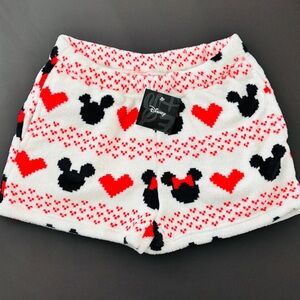 NWT Disney Woman’s Mickey & Heart Pattern Super Soft Sleep Shorts Size M